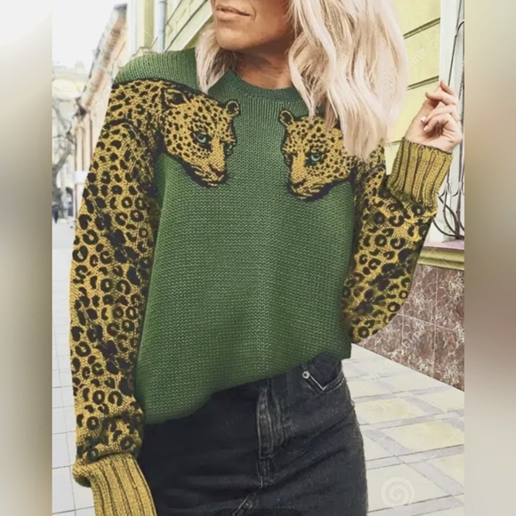 Leopard Sleeve on Beautiful Leaf Green Sweater - Picture 1 of 3